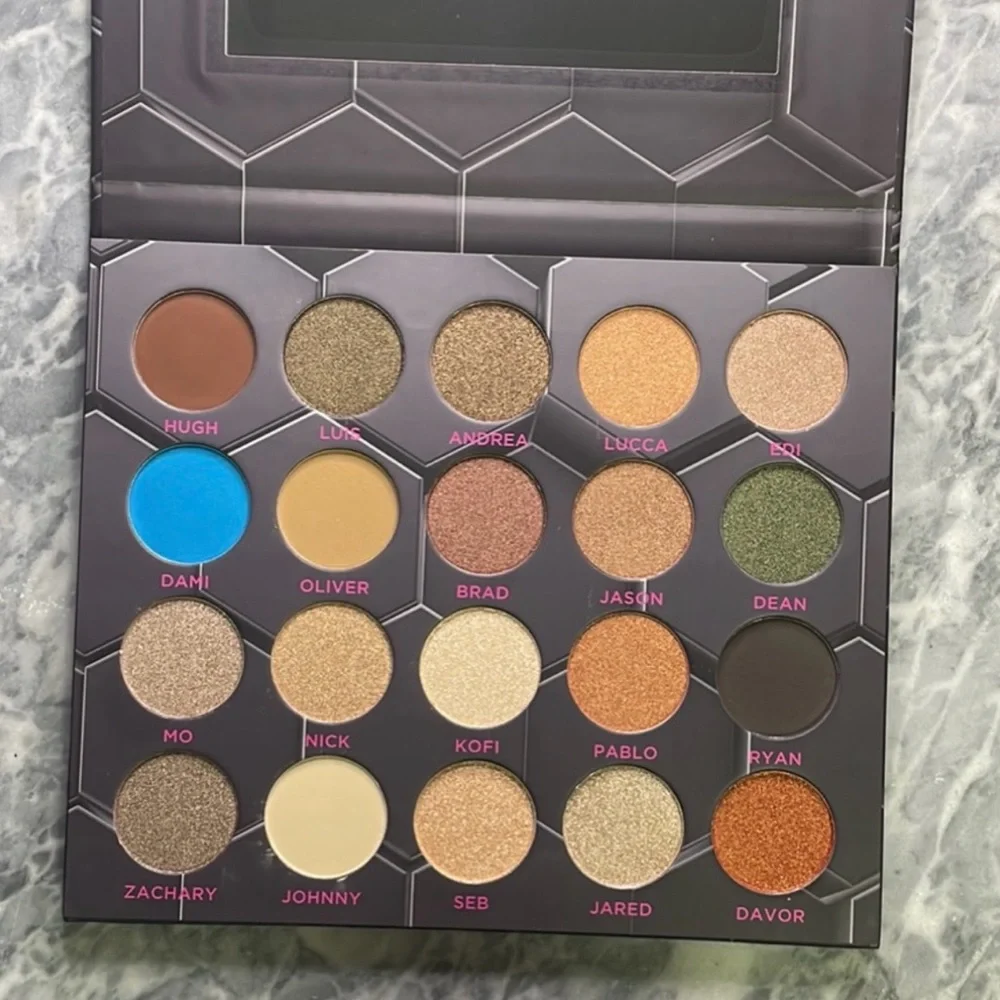 New BeeBeauty Barbarella Eyeshadow Palette‎